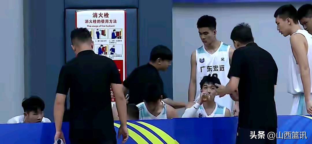 南宫体育西汉姆内部会议纪要流出——集结日防线松动，CBA季后赛使命明确，心理建设被强调的简单介绍